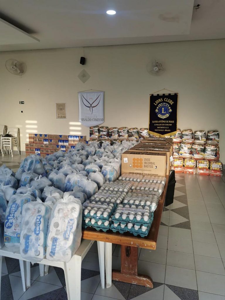 Leia mais sobre o artigo Parceria da FAC com o Lions Clube garante a distribuição de 285 cestas básicas a famílias carentes em Santo Antonio de Posse em 2023